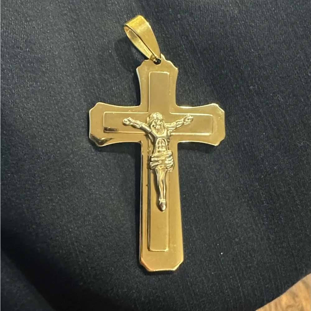 Large Mens Gold Stainless Steel Cross New without tags